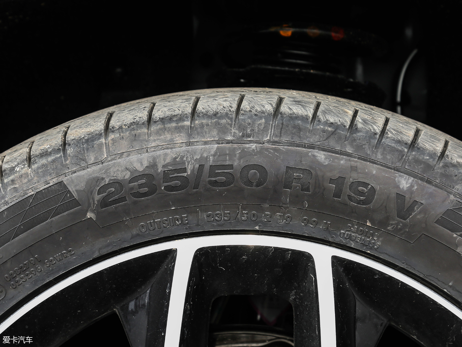 2019µρ TSI330 7(q)A(yu) VI