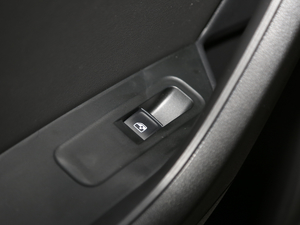 2019Ŀ TSI330 7(q)A(yu) VI g