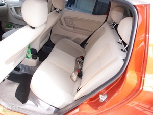 2011款1.4L 手动晶致版 空间座椅