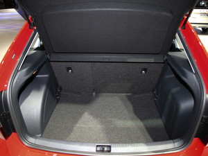 2019款1.5L 自动运动版 国V 行李厢空间