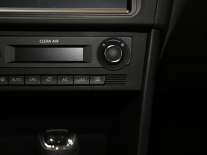 2019款1.5L 自动运动版 国V 中控区