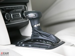 2009款1.8T 自动尊雅版 中控区