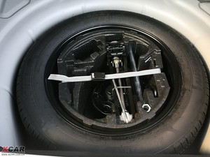 2009款2.0T 自动贵雅版 备胎
