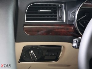 2009款1.8T 自动尊雅版 中控区