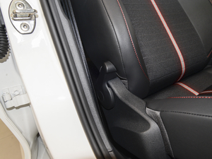 2020款1.5L 自动舒适版 空间座椅