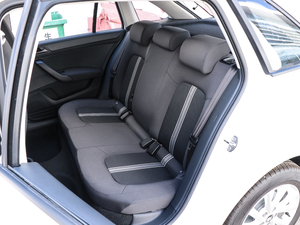 2020款1.5L 自动标准版 后排座椅