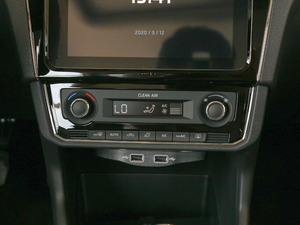 2020款1.5L 手动舒适版 空调调节