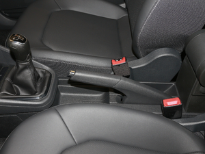 2020款1.5L 手动舒适版 驻车制动器
