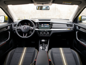 2020款GT 1.5L 自动旗舰版 内饰全景