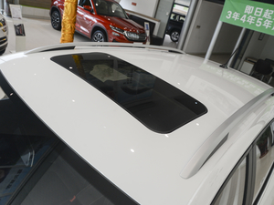 2020款1.5L 手动舒适版 车顶