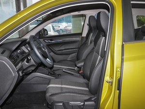 2020Ŀ GT TSI230 DSGm {