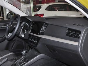 2020Ŀ GT TSI230 DSGm п؅^