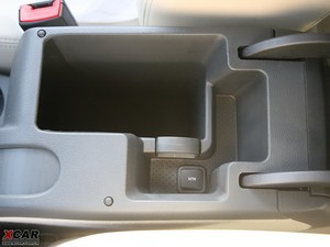 2009款1.6L 手动逸仕版 空间座椅