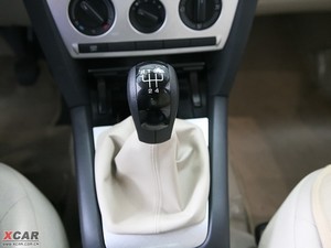 2009款1.6L 手动逸致版 中控区