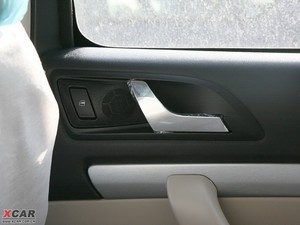 2009款1.6L 手动逸仕版 空间座椅
