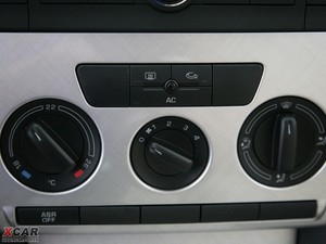 2009款1.6L 手动逸致版 中控区