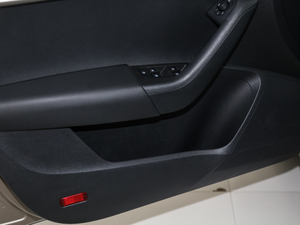 2020TSI230 DSGкA ǰTg