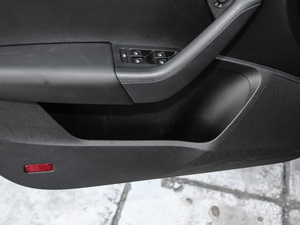 20201.5L Ԅ(dng)m ǰT(mn)(ch)g