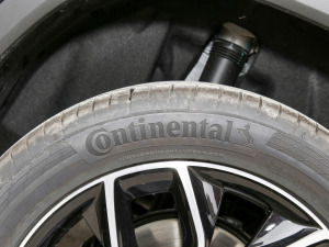 2021TSI330 7(q)A(yu) ݆̥Ʒ