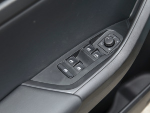 2021TSI330 7A {܇ƅ^	