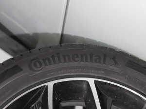 2021TSI330 (q)A (x)(ji)^