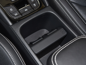 2021TSI380 (q)A ǰű