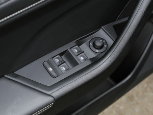 2021TSI280 DSGm {܇ƅ^	