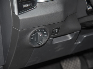 2022Ŀ TSI280  п؅^