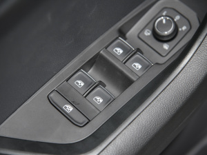 2022Ŀ TSI280  п؅^