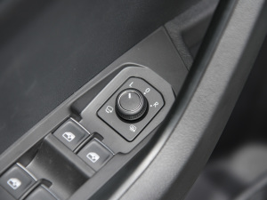 2022Ŀ TSI280  п؅^