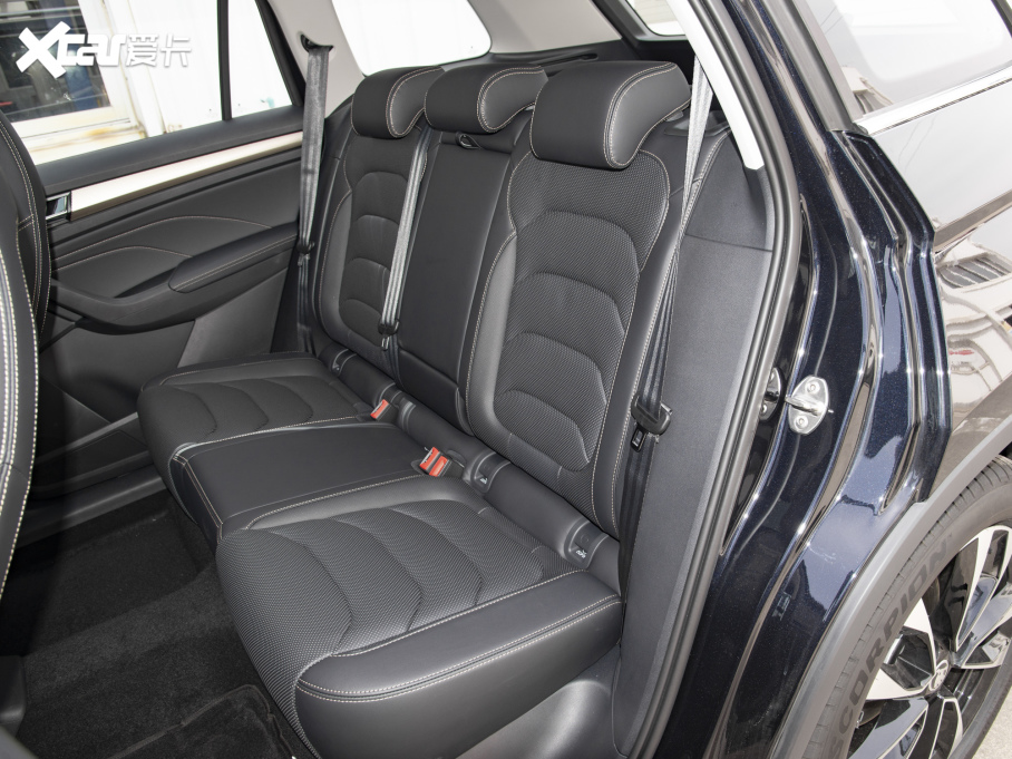 2022µρ TSI330 5(q)