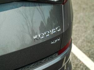 2022TSI380 7(q)Ş (x)(ji)^