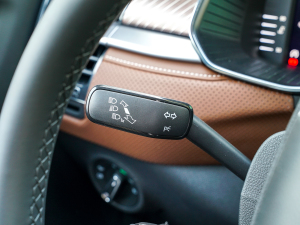 2022TSI380 7Ş п؅^