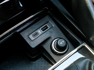 2022TSI380 7Ş п؅^