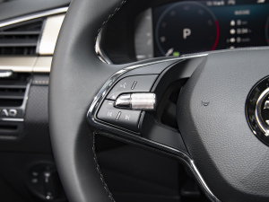 2022TSI330 5(q) {(dio)(ji)