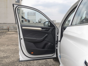 2022Ŀ TSI330 5 {λ܇T