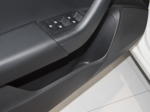 20221.5L Ԅ(dng) ǰT(mn)(ch)g