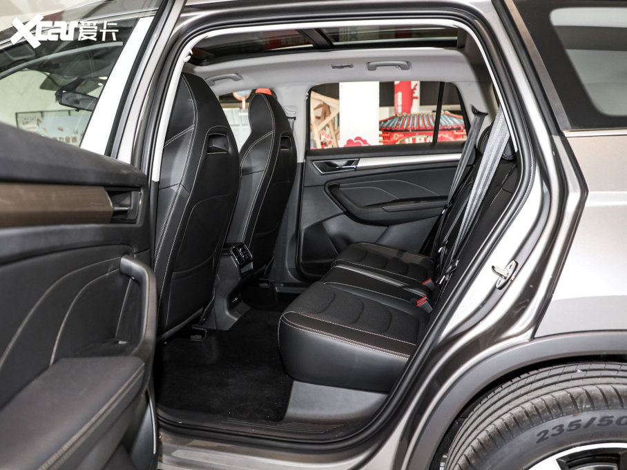 2023µρ TSI330 5(q)