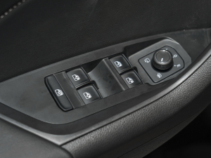 2023Ŀ TSI330 7 {܇ƅ^	