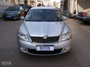 2010款2.0L 自动逸俊版 整体外观