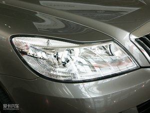 2010款2.0L 手动逸俊版 细节外观