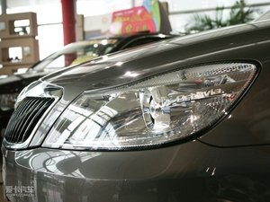 2010款2.0L 手动逸俊版 细节外观
