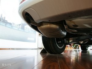 2010款1.6L 自动逸致版 排气管