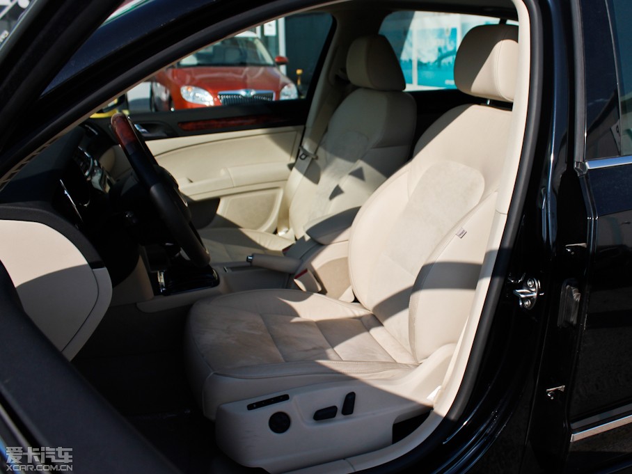 2010J 1.4T DSG(yu)Ű