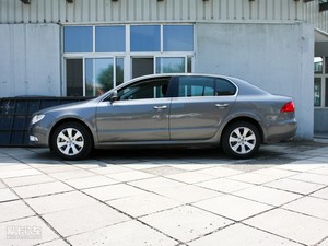 2010款1.4T DSG智雅版 整体外观