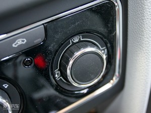 2010款1.4T DSG智雅版 中控区