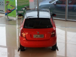 Ϻ˹´ 2011