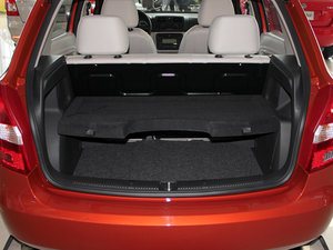 2011款1.4L 自动晶致版 空间座椅