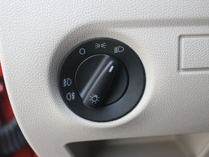 2011款1.4L 自动晶灵版 中控区