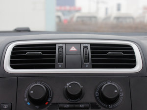 2011款1.6L 自动晶享版 空调出风口